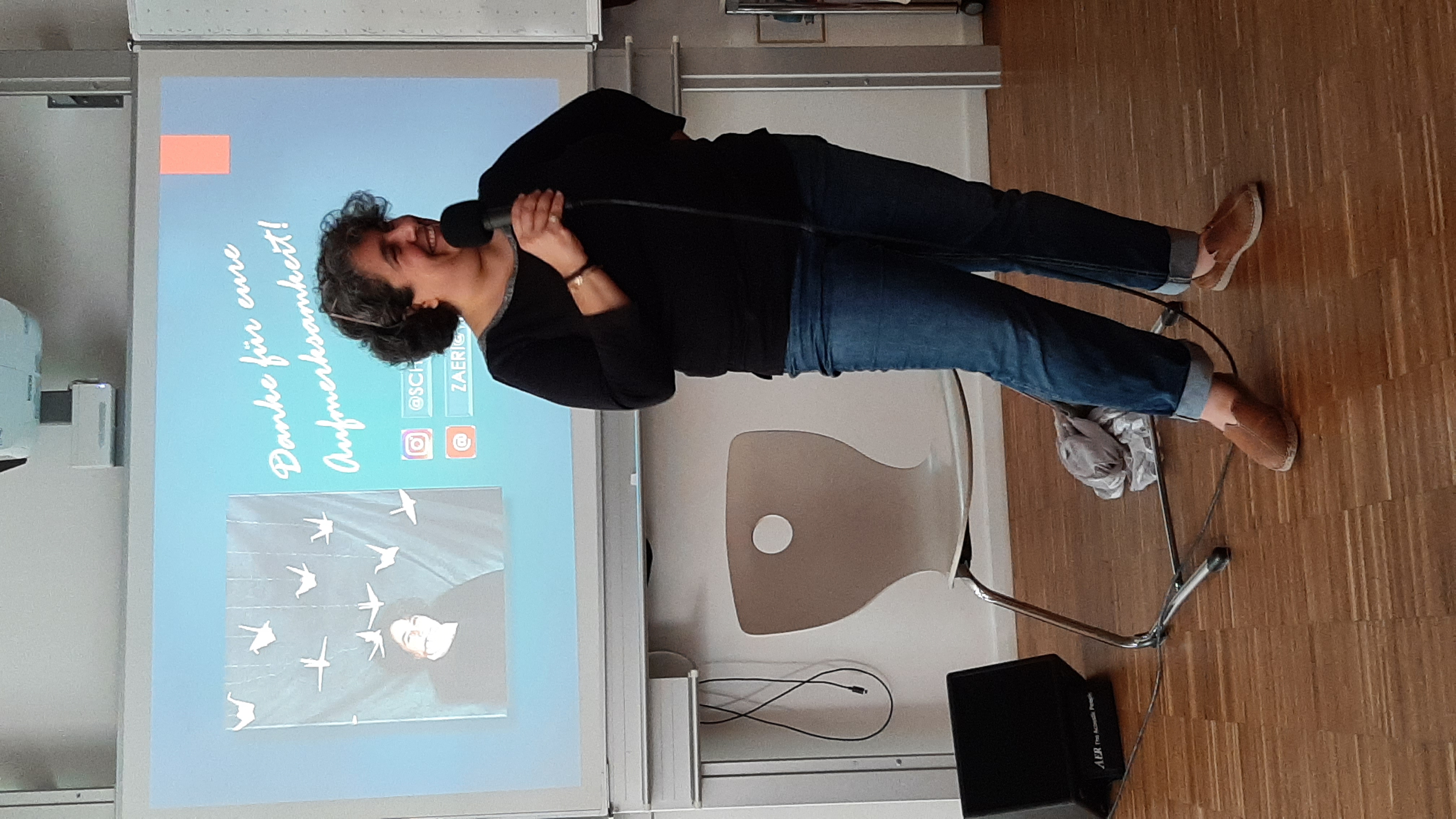 Foto Autorin Mehrnousch Zaeri Esfahani Realschule Osterburken